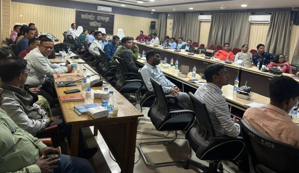 रायपुर से पहुंची ई-ऑफिस टीम ने दिया विस्तृत प्रशिक्षण 3 d40af00d 9a8f 46dd b234 65c7771afd7d