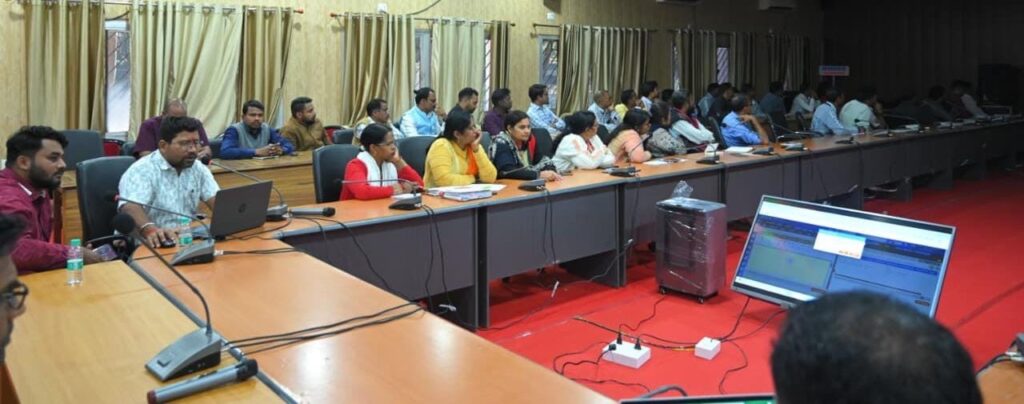 रायपुर से पहुंची ई-ऑफिस टीम ने दिया विस्तृत प्रशिक्षण 4 d730503e 8a8f 4629 8a0b bcde56ffeb65